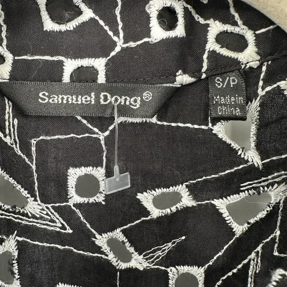 Samuel‎ Dong Shirt Womens Small Black White Sheer Embroidered Geometric Top - Picture 4 of 9